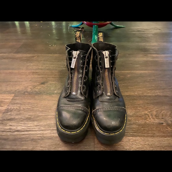 sinclair 8 eye boots